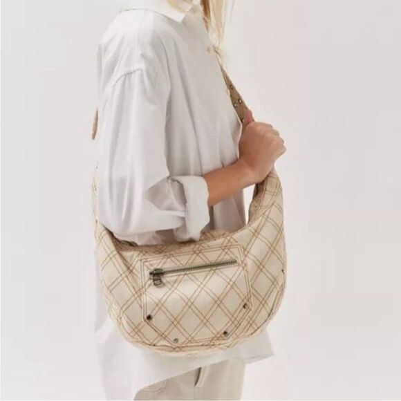 Urban Outfitters Darci Denim Shoulder Bag NWOT - Picture 1 of 11